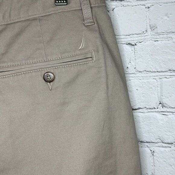 Nautica Mens Deck Short Classic Fit Stretch Size  32 - Picture 4 of 7